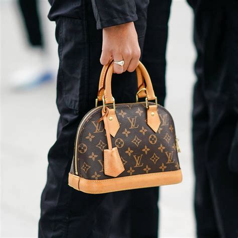 alma louis vuitton bag.